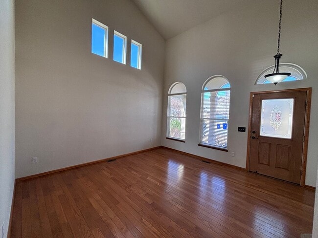 Photo - 4 Bed 3.5 Bath Home with Air Conditioning! - MileStone Real Estate Services - Available Now!