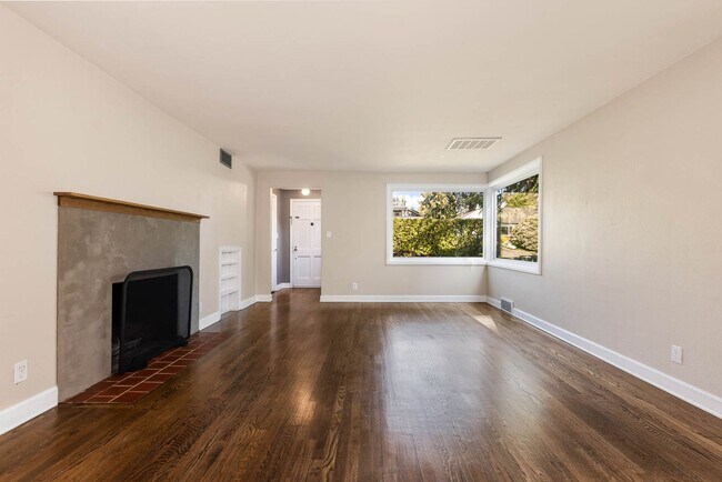 Photo - 11715 3rd Ave NW