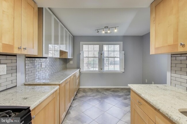 Photo - 5769 Yellowrose Ct