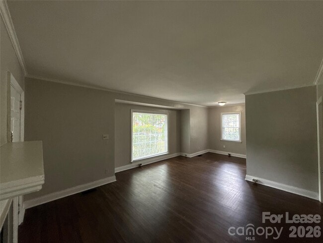 1412 Claridge Ln