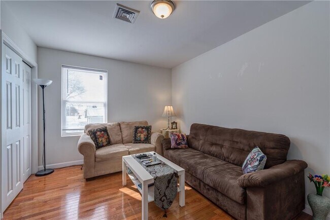 Photo - 970 Atwells Ave Unit 3