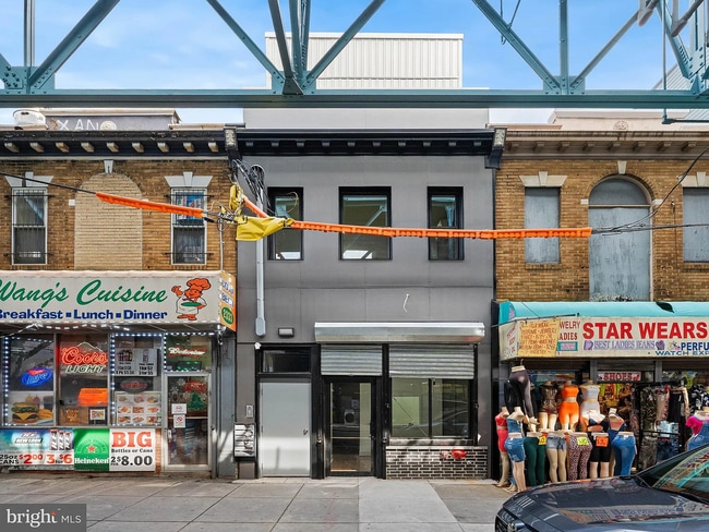 Photo - 2331 N Front St