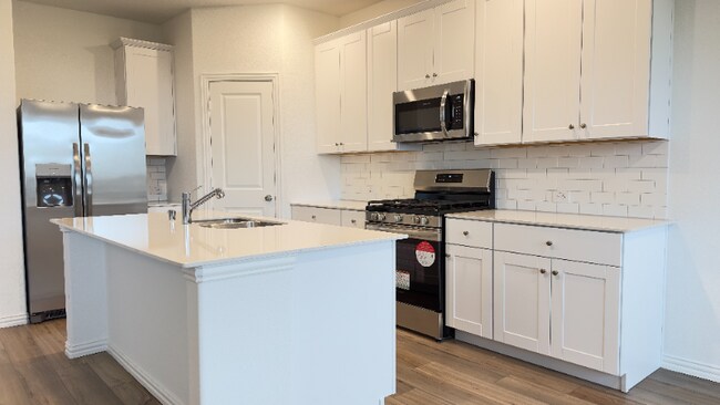 Photo - 2108 Angus Dr