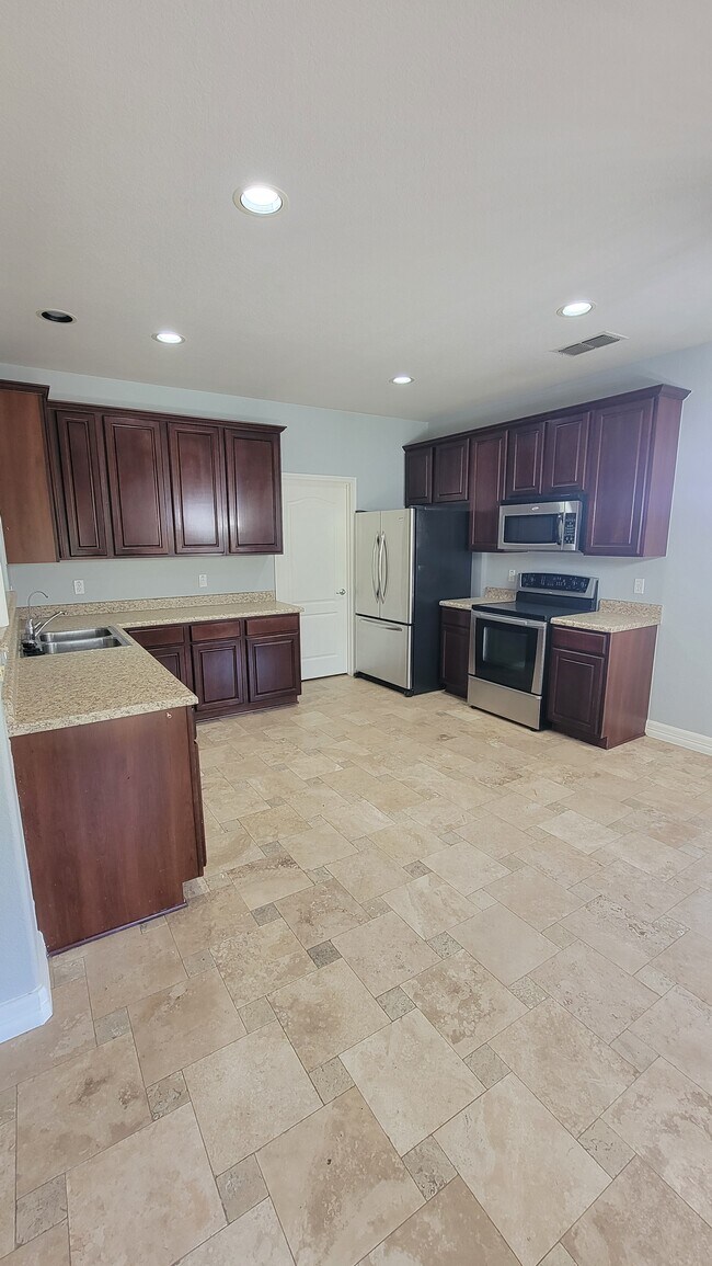 Photo - 1206 Pinnacle Falls