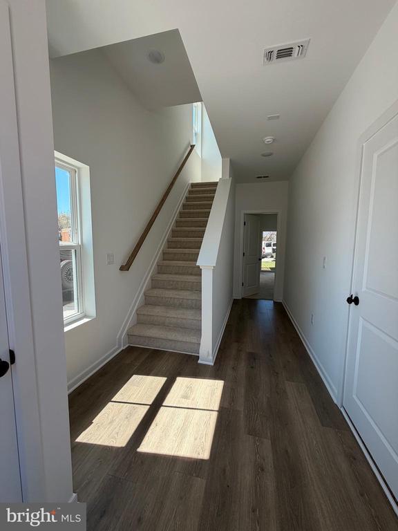 Photo - 38 Basswood St