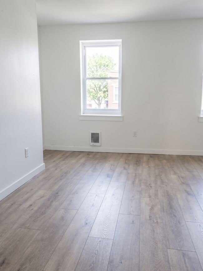 Photo - 2461 N 29th St