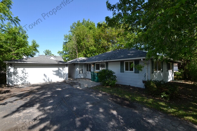 Photo - 605 Stryker Ave Casa