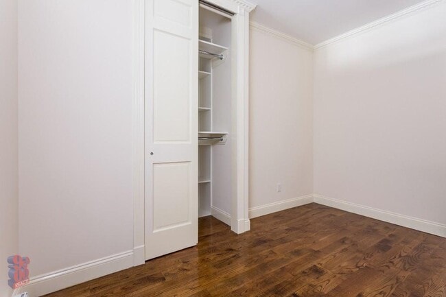 Photo - 635 E 6th St Unit 3W