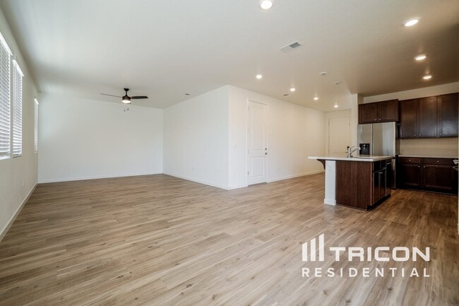 Photo - 2450 Snowbrush Ct