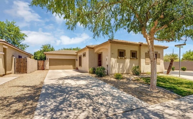 Building Photo - 948 E Savannah Dr Rental
