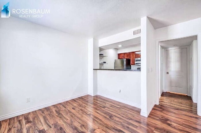 Photo - Charming 1 Bed / 1 Bath ground level condo unit in Uptown Phoenix! Unit 15
