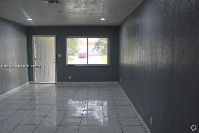 Building Photo - 5321 NW 21st Ct Unit A Rental