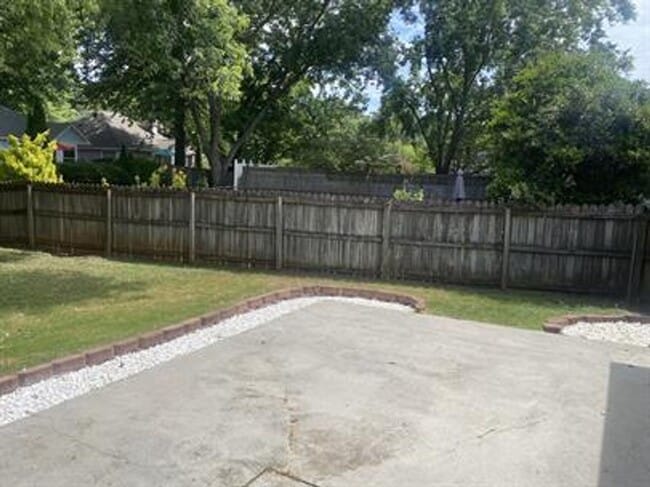 Photo - 208 Cypress Creek Dr