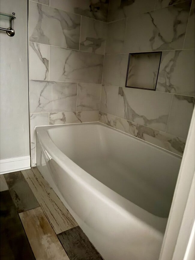Photo - fdv0206 Unit 204