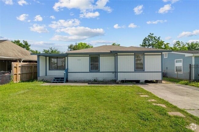 Building Photo - 10118 Norvic St Rental