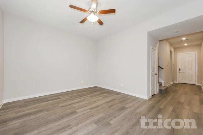 Photo - 1113 Fallgate Dr