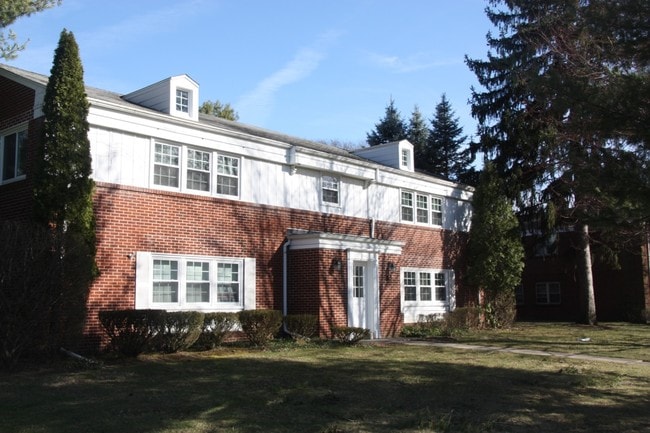 Photo - 2142 Collinway St Apartments Unit 4