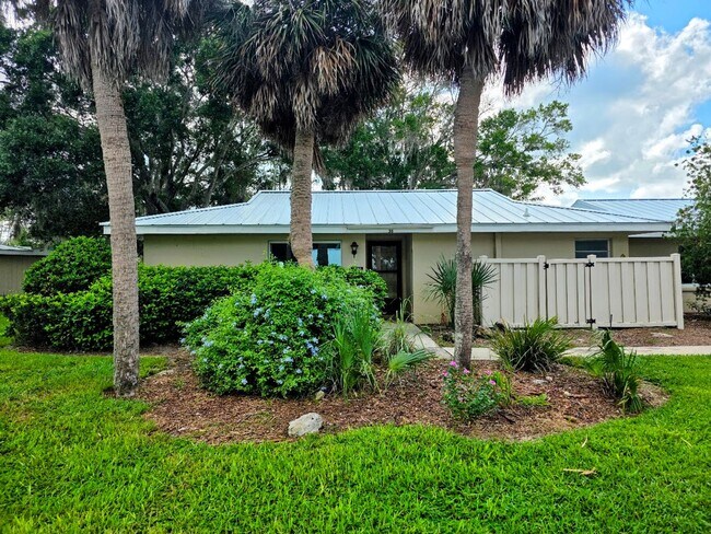 11456 W Bayshore Dr