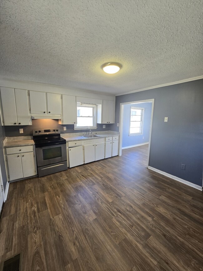 Photo - 104 Merriman Ave