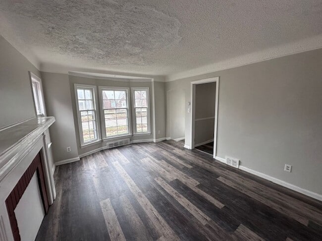 Photo - 4bed 1 bath eastside Detroit with Garage and basement recently renovated!