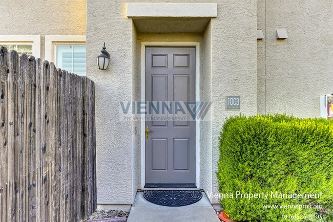 Photo - 1003 Ferry Cir