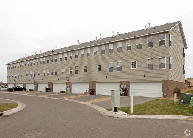 Photo - 4180-4270 Orleans Dr NE