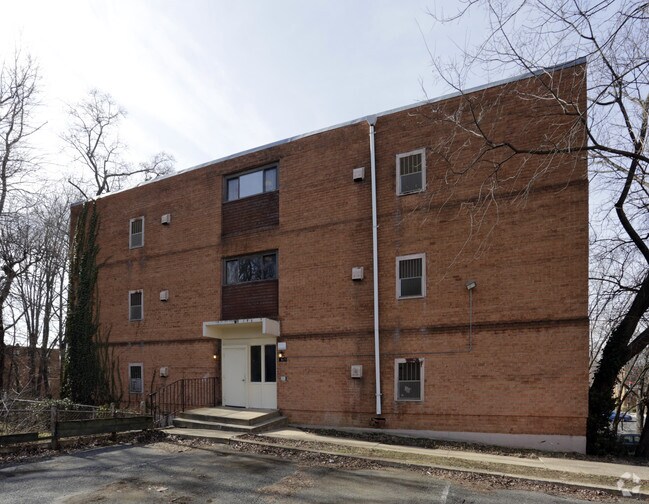 Photo - 3615 B St SE