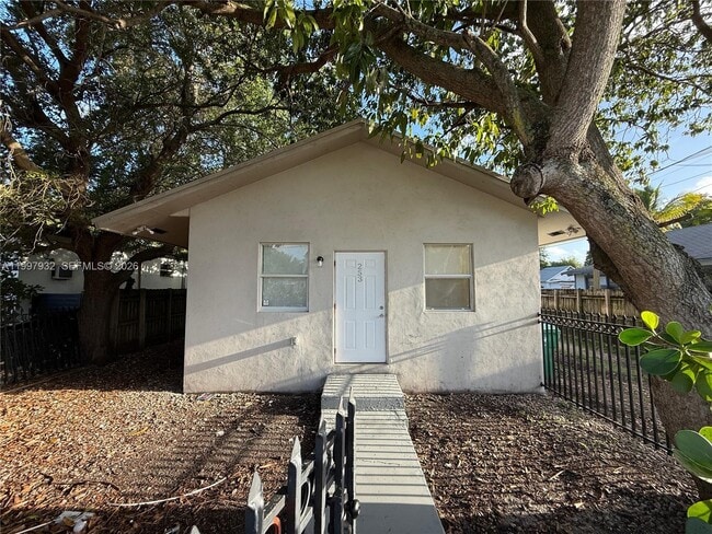 Photo - 253 NW 48th St Unit /