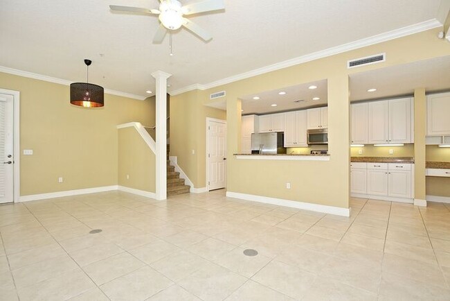 Photo - Stunning 3/2.5 Spacious Townhome with a 2 Car Garage Located in the Desirable Baldwin Park - Orla...