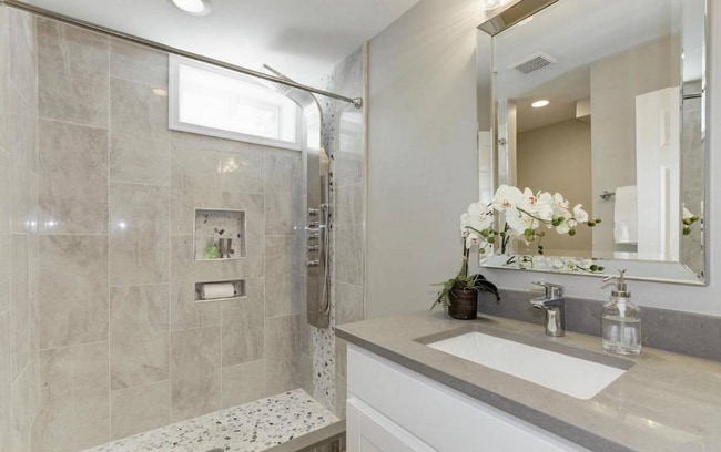 Photo - 14214 Travilah Rd Rental