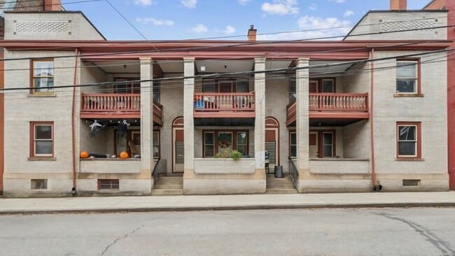 Building Photo - 1609 Brighton Pl