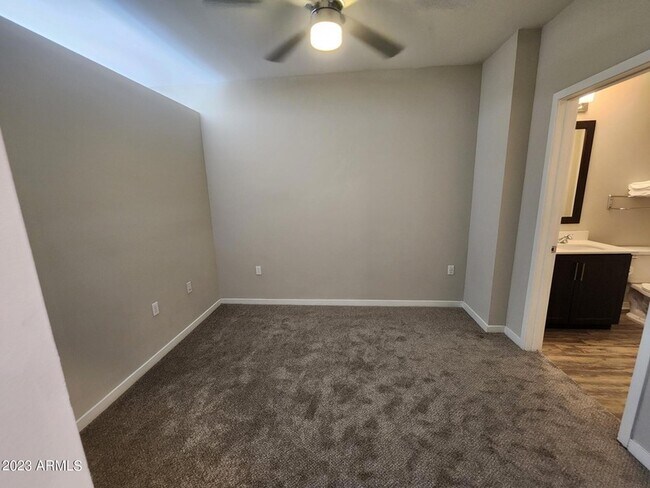 Photo - 200 E Thomas Rd Unit 1