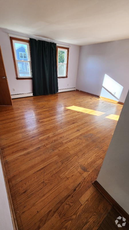 Building Photo - 508 Cross St Rental