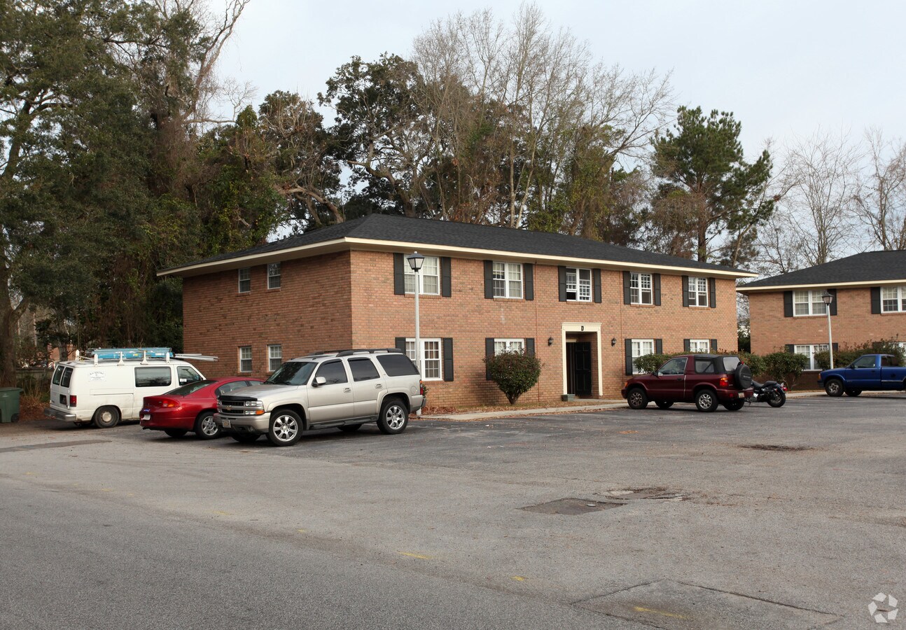 Photo - Pebble Road Apartments