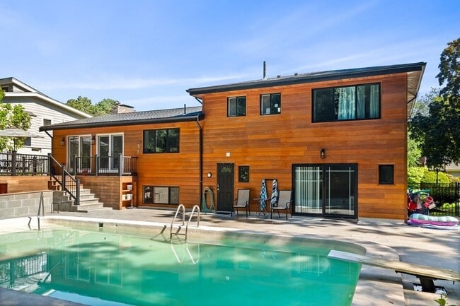 Building Photo - 93 Woodcliff Rd Unit 1