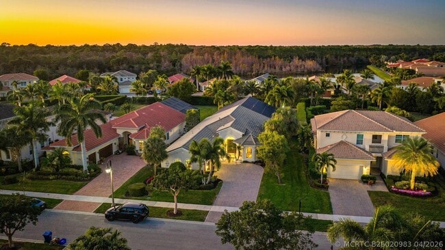 Photo - 279 Carina Dr