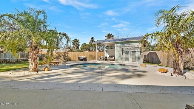 Photo - 2916 Laurie Ave