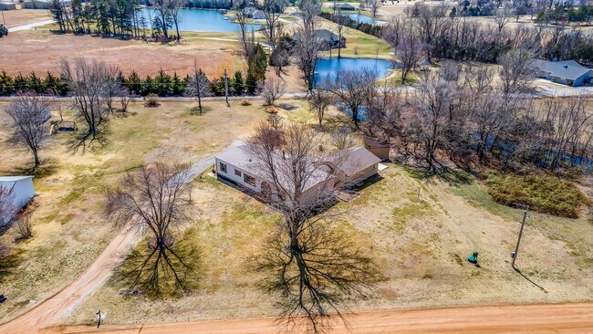 Photo - Beautiful Home In Kingman Available For Rent On Nearly 1 acre!