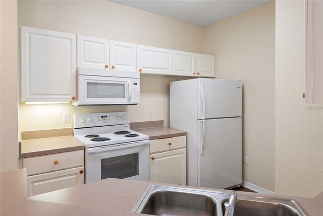 Photo - 5500 Metrowest Blvd Unit 211