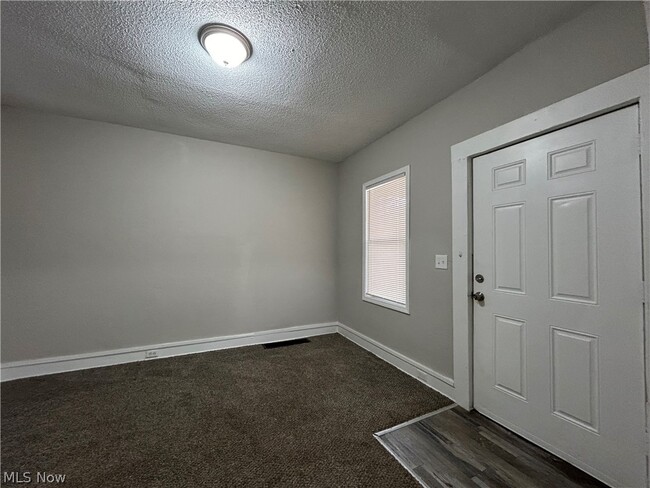 Photo - 11125 Forest Ave