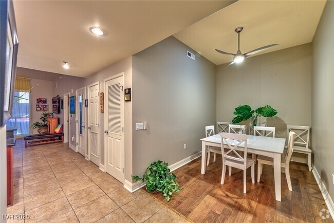 Building Photo - 150 S Las Vegas Blvd Unit 1606 Rental