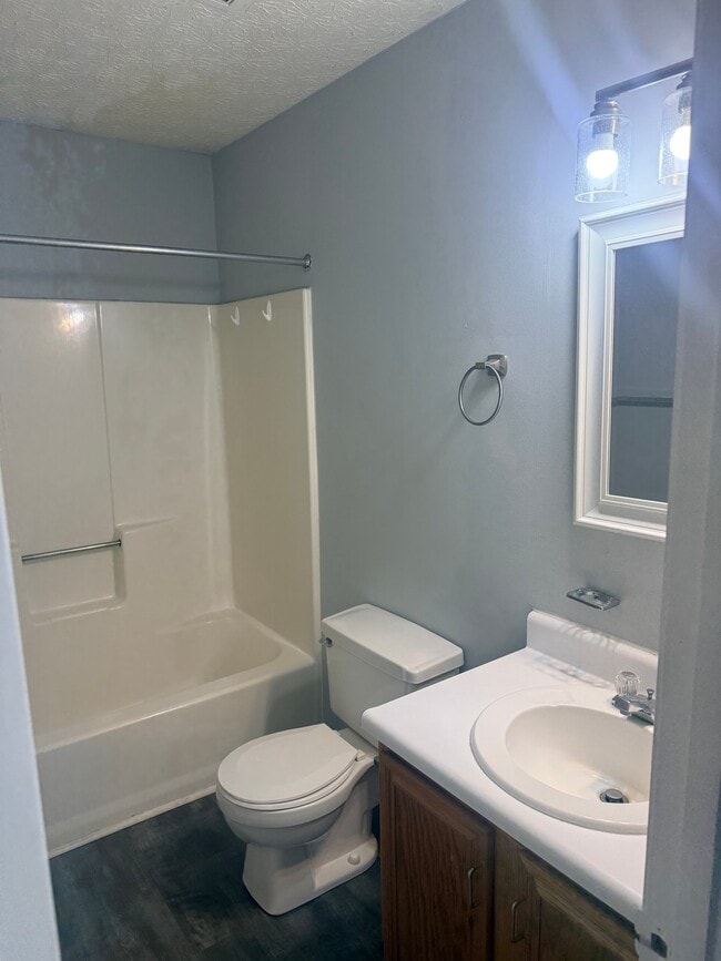 Building Photo - 16 Duiguid Dr