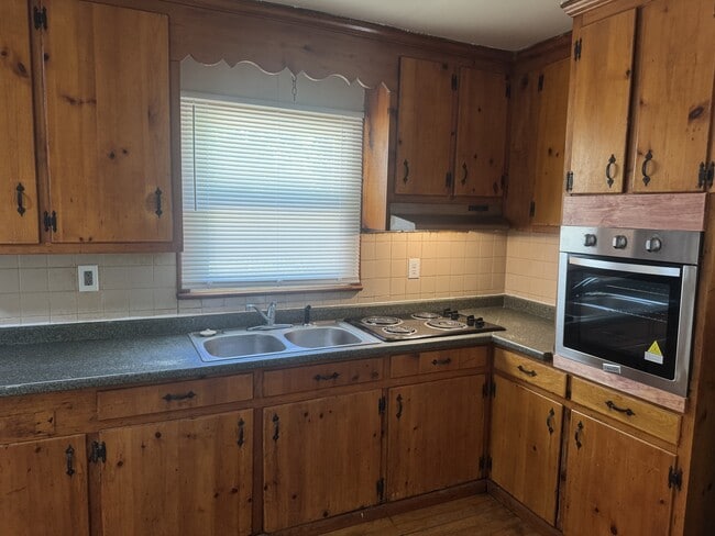 Photo - 507 Overbrook Dr