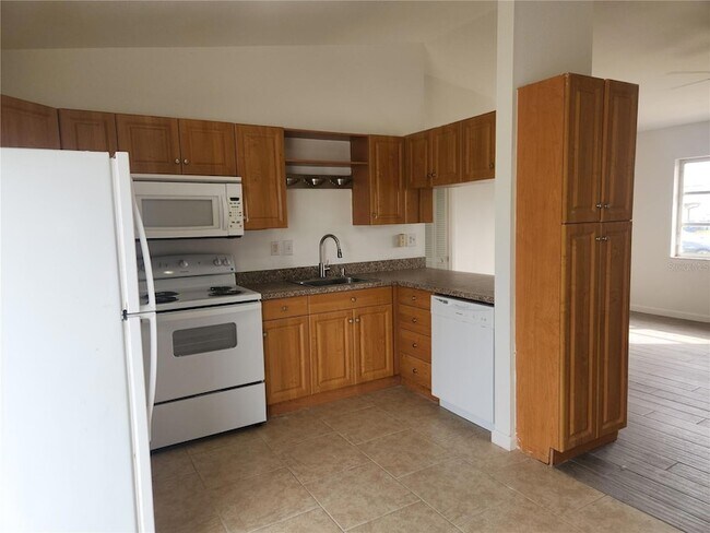 Photo - 1140 Queen Rd