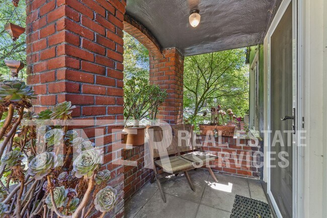 Photo - 516 San Miguel Way