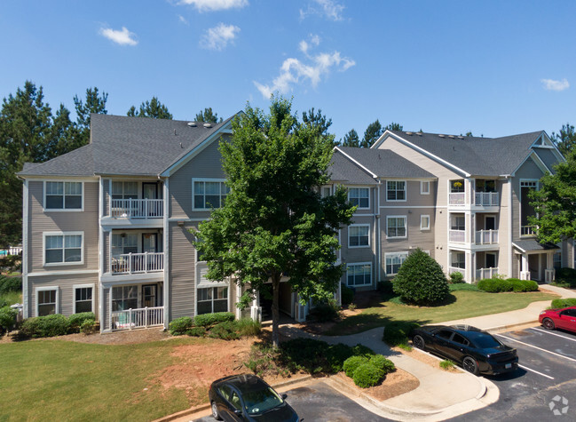 Building Photo - The Glen at Lanier Crossing Rental