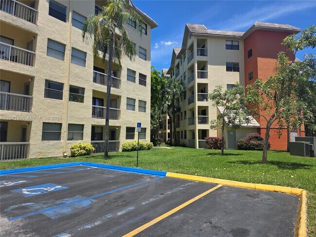 Photo - 8180 Geneva Ct Unidad 322