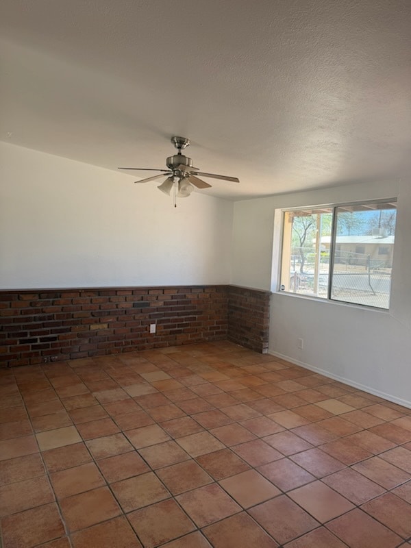 Photo - 1848 W Lester St