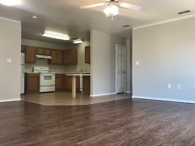 Photo - Pre-Leasing: 3 Bed / 3 Bath / 2-Car Garage Duplex