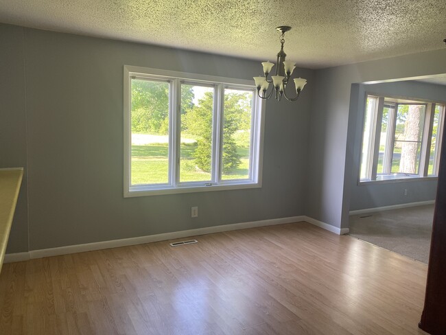 Photo - 11790 23 Mile Rd